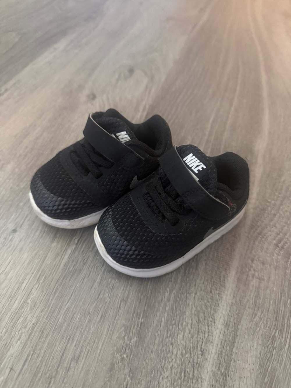 Nike Kids Black and White Velcro Sneakers